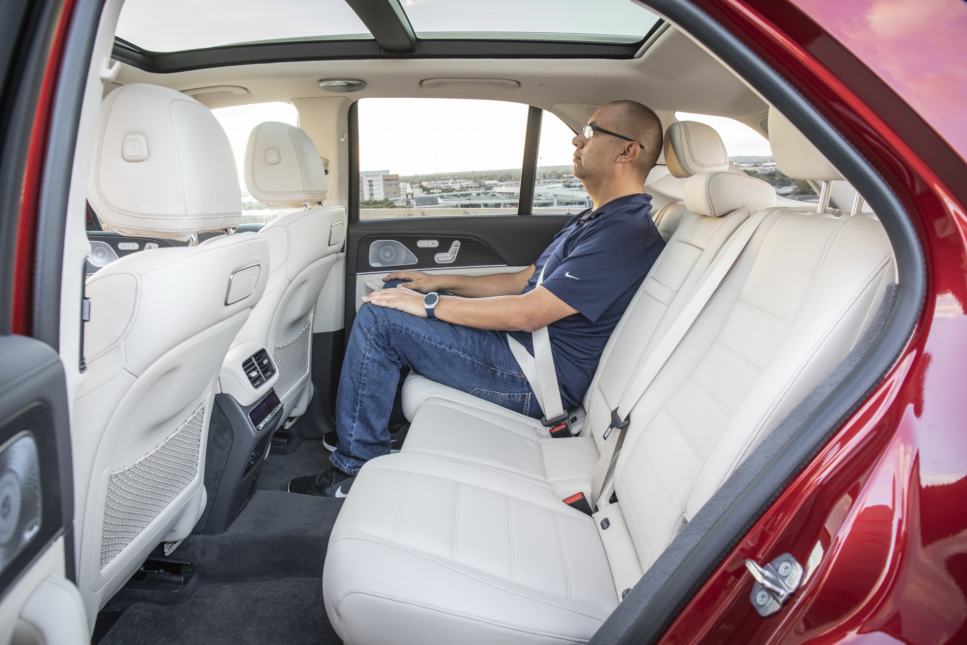 2019-Mercedes-GLE-72 2019 Mercedes GLE Detailed: More Tech, More Space, More Everything