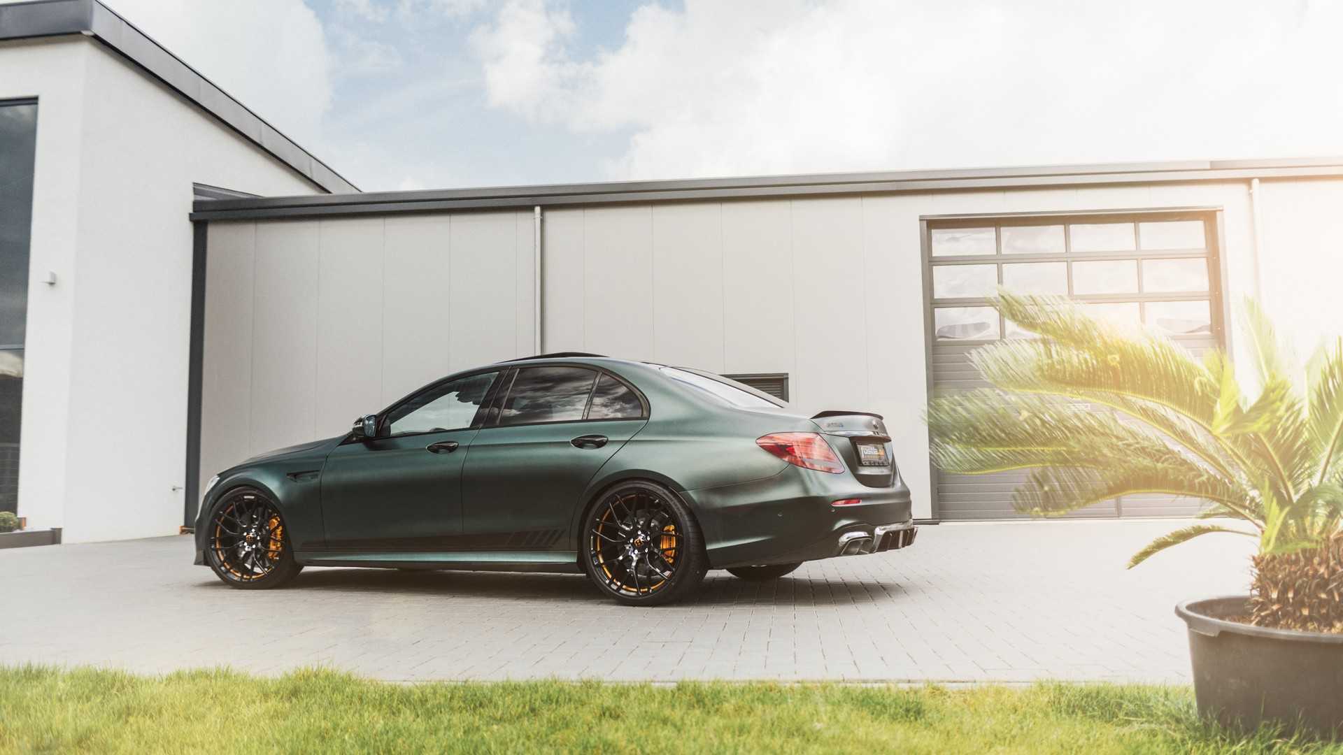 Brabus-Mercedes-AMG-E63-4 Brabus Builds A 789 HP Mercedes-AMG E63 To Conquer All