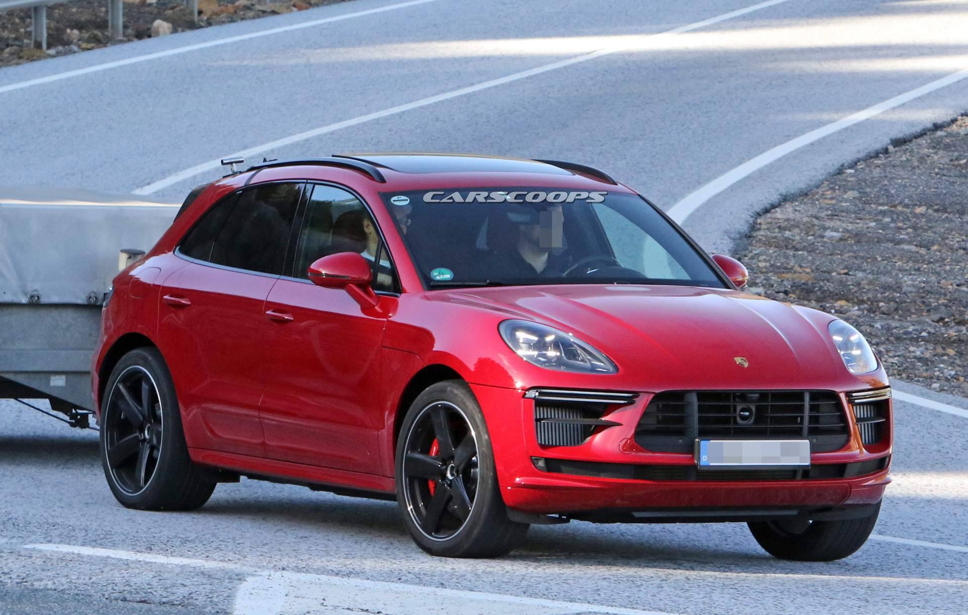 2019 Porsche Macan Turbo spy shots 5 2019 Porsche Macan Turbo Makes Not-So-Glamorous Debut Towing A Trailer