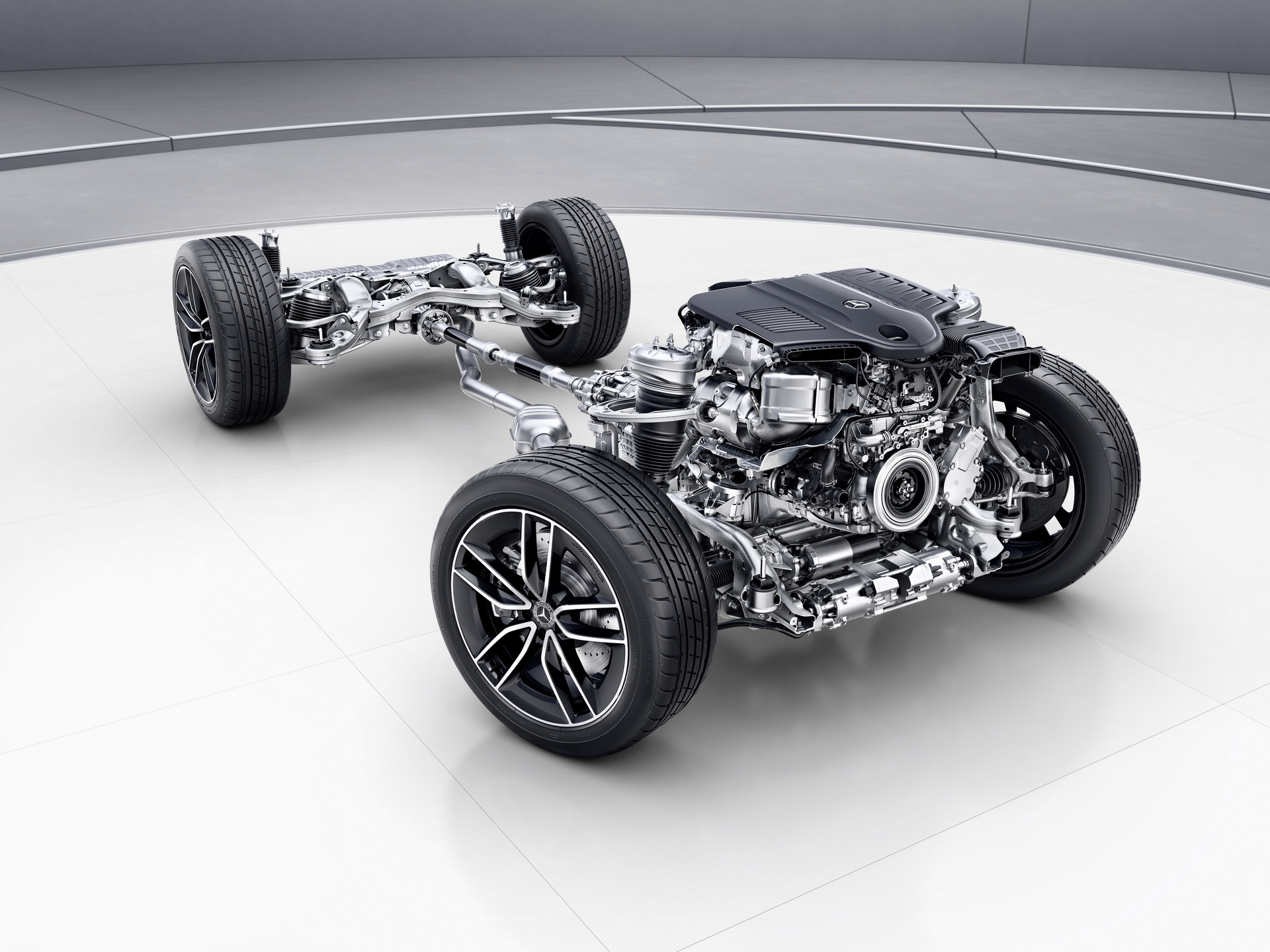 2019-Mercedes-GLE-130 2019 Mercedes GLE Detailed: More Tech, More Space, More Everything