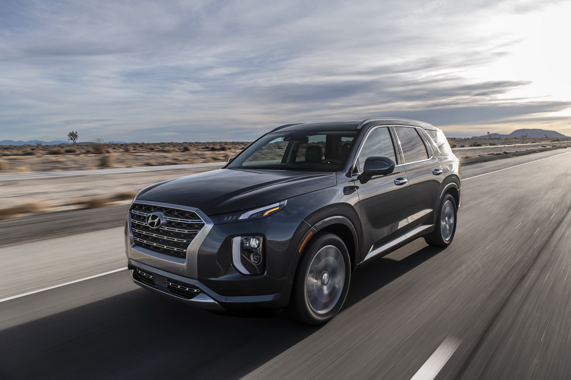 hyundai palisade la live pics 25 Hyundai’s New Palisade SUV Is What The VW Atlas Should Have Been