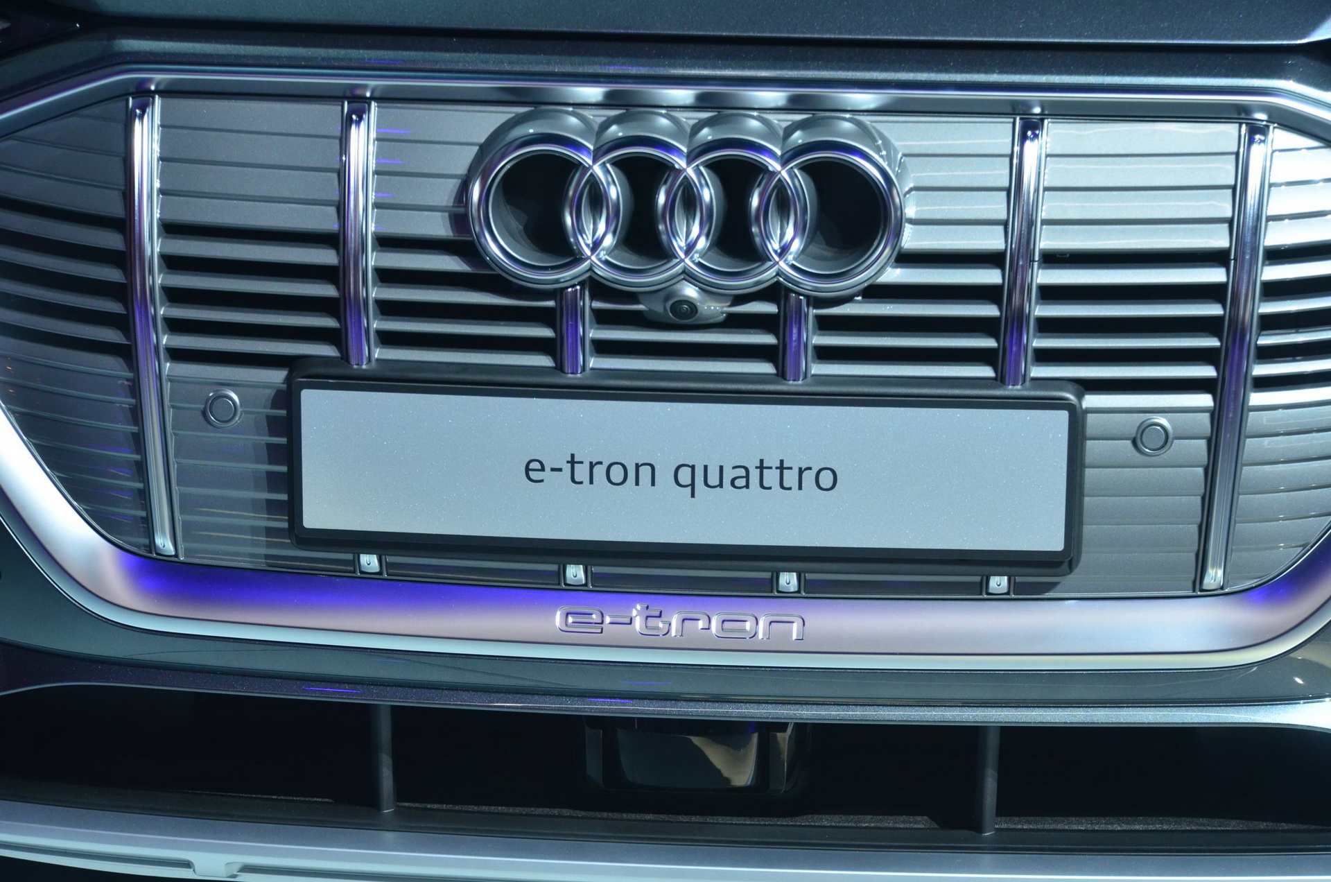 audi etron suv la livepics 6 Audi’s e-tron SUV Is Just As Interesting Without Its Virtual Mirrors