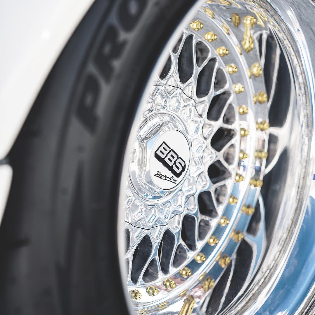 1977 porsche 911 coupe tesla electric motor 3 Classic Porsche 911 Swaps Flat-Six For Tesla Electric Motor With 700HP