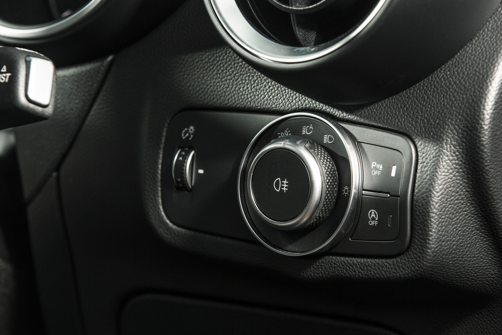 2019-alfa-romeo-stelvio-quadrifoglio-99 Start Your Morning Off Right With 125 Photos Of The Alfa Romeo Stelvio Quadrifoglio