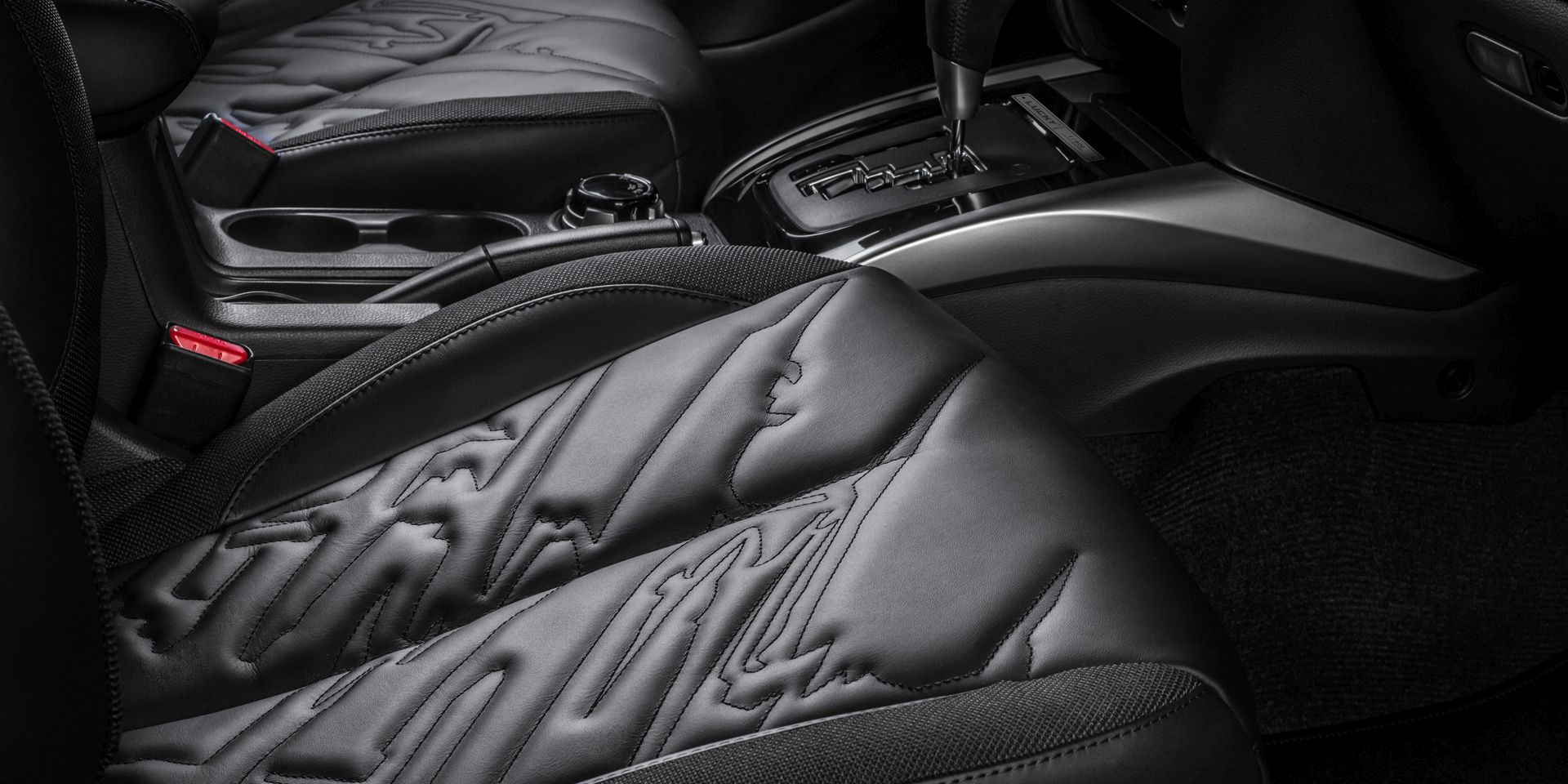 mitsubishi l200 lucky pickup design tuning 11 Mitsubishi L200 Lucky: All Work On The Outside, Plusher On The Inside