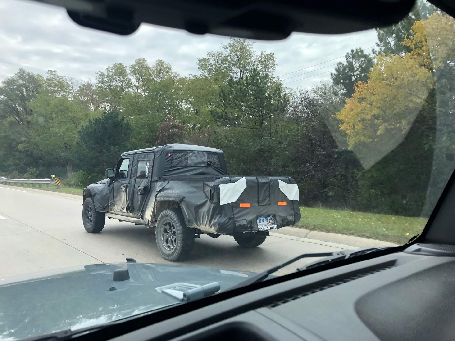 2019 Jeep Scrambler (JT) spy shots 2 2019 Jeep Scrambler’s LA Auto Show Debut Confirmed As Sightings Continue