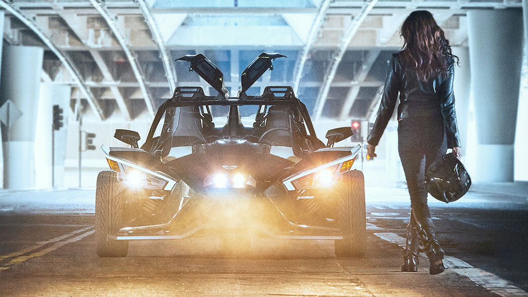 2019 polaris slingshot la show 21 2019 Polaris Slingshot Entertains Visitors At AutoMobility LA