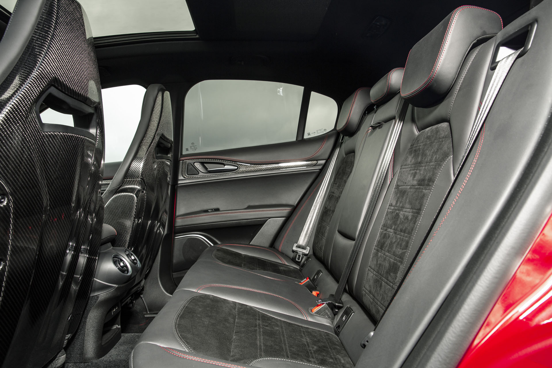 2019-alfa-romeo-stelvio-quadrifoglio-68 Start Your Morning Off Right With 125 Photos Of The Alfa Romeo Stelvio Quadrifoglio