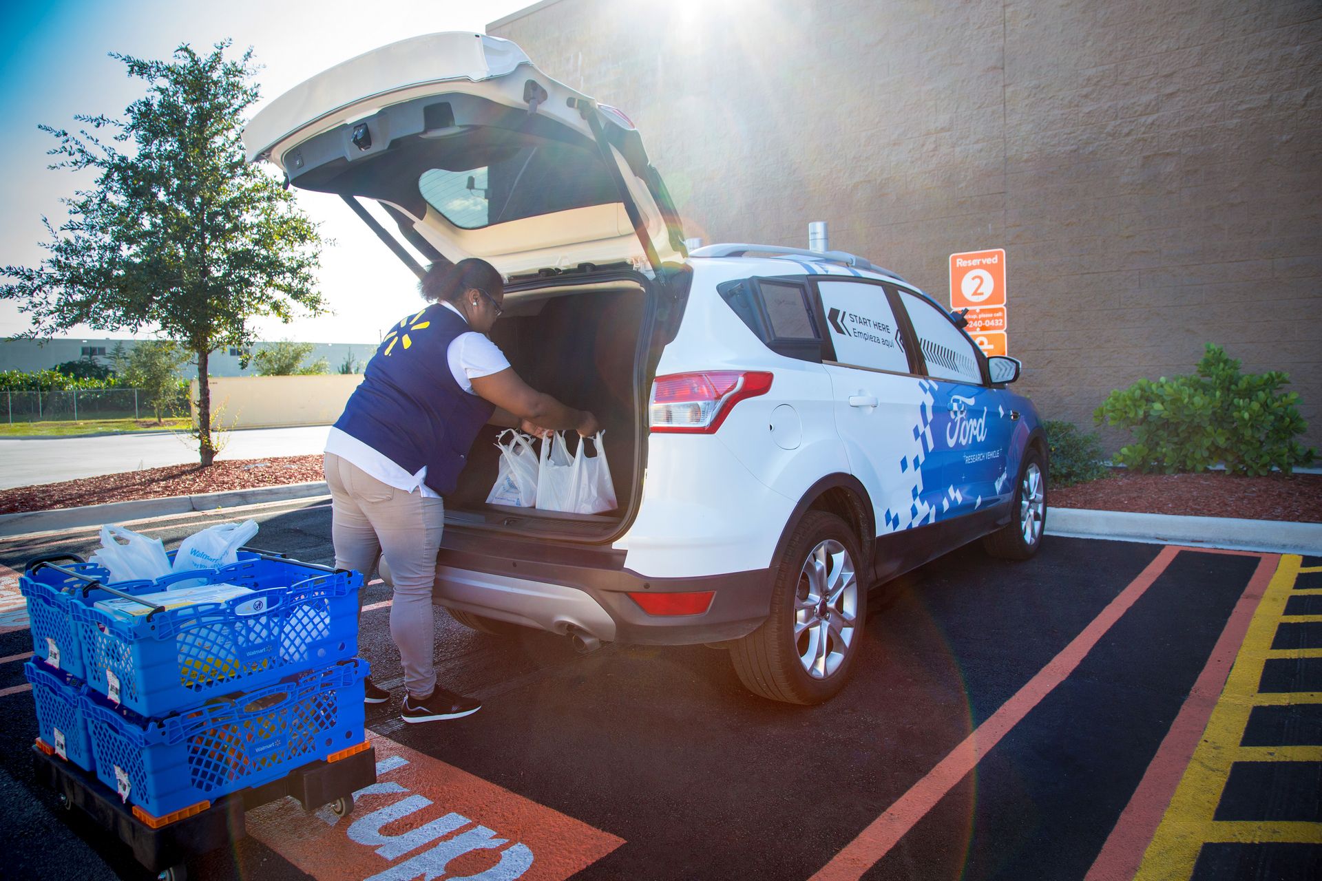 Ford-Walmart-Delivery-Vehicles-5 Ford And Walmart To Create Autonomous Delivery Vehicles