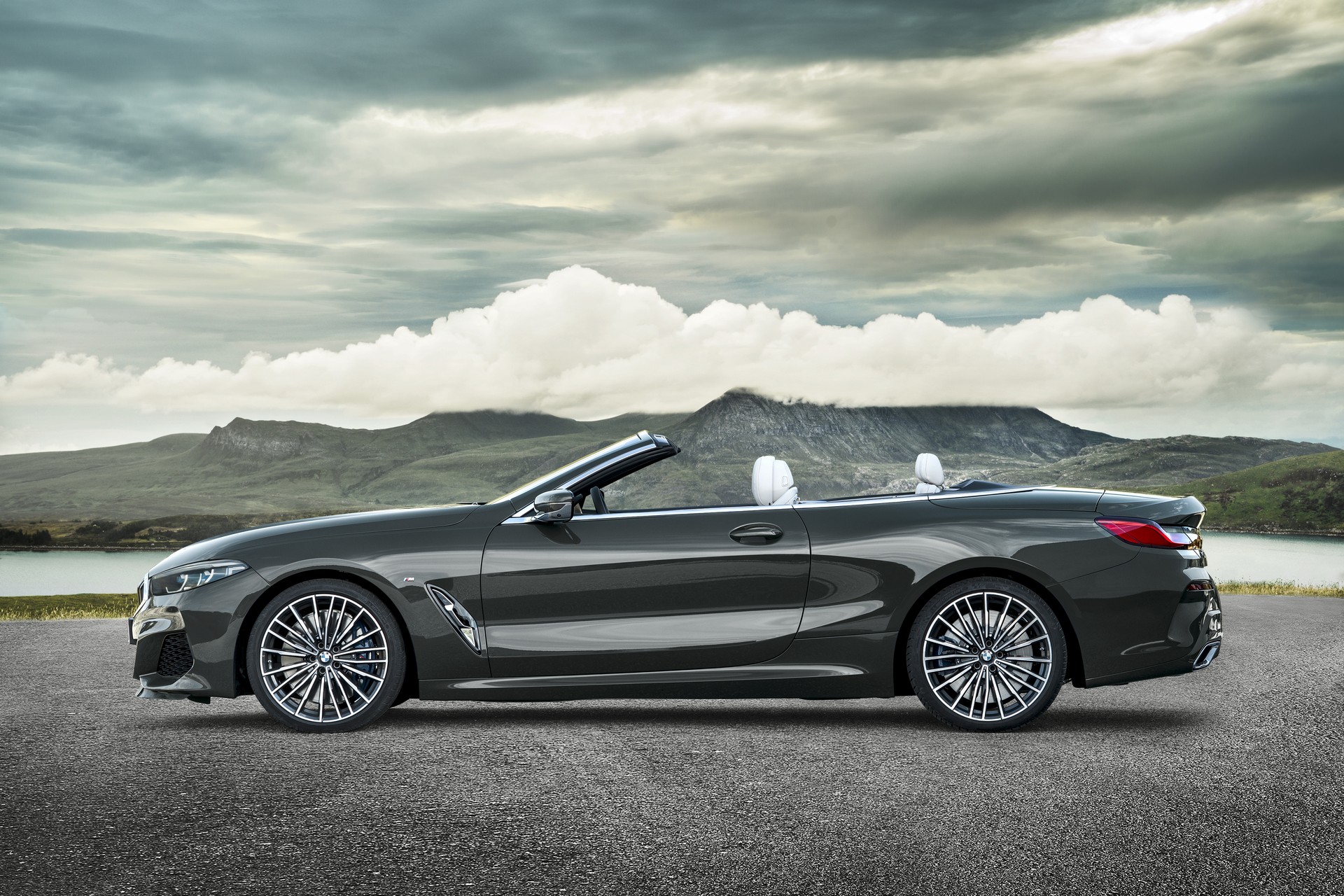 BMW 8-Series Convertible-23 BMW Drops The Top On The All-New 8-Series Convertible