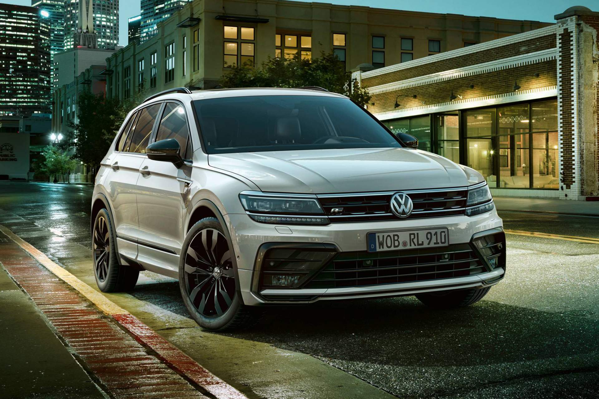 Volkswagen Tiguan with optional design package R-Line “Black S VW Tiguan Goes For A More Sinister Look With “Black Style” R-Line
