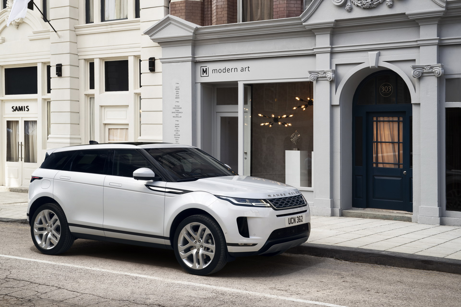 2020 Range Rover Evoque 63 2020 Range Rover Evoque Is A Baby Velar In A Short Skirt (Live Gallery)