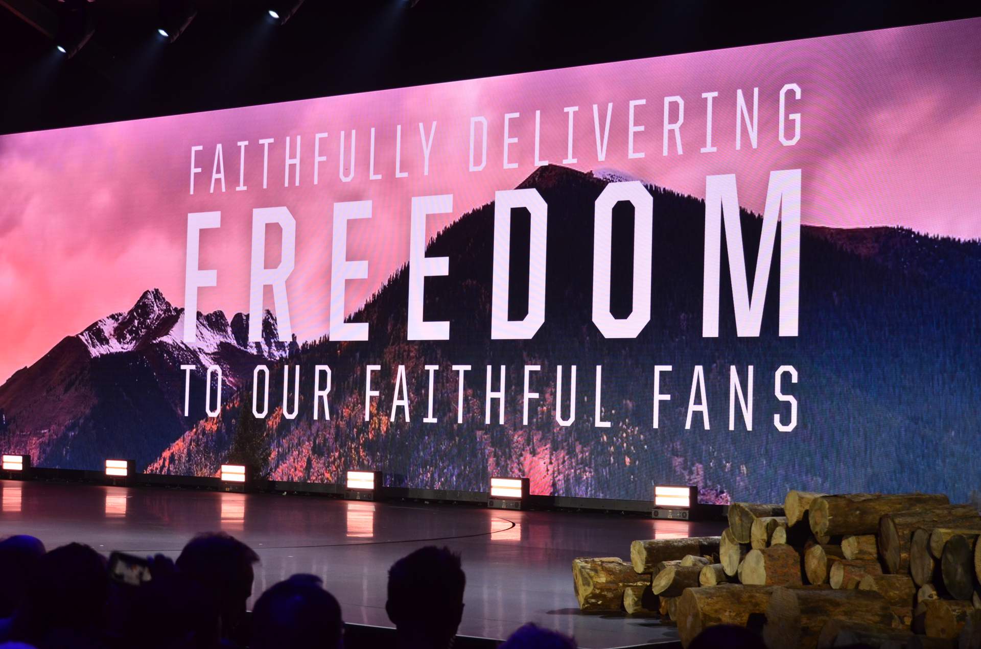 2020 Jeep Gladiator at 2018 LA Auto Show 12 2020 Jeep Gladiator Just Can’t Wait To Tackle Some Off-Road Trails