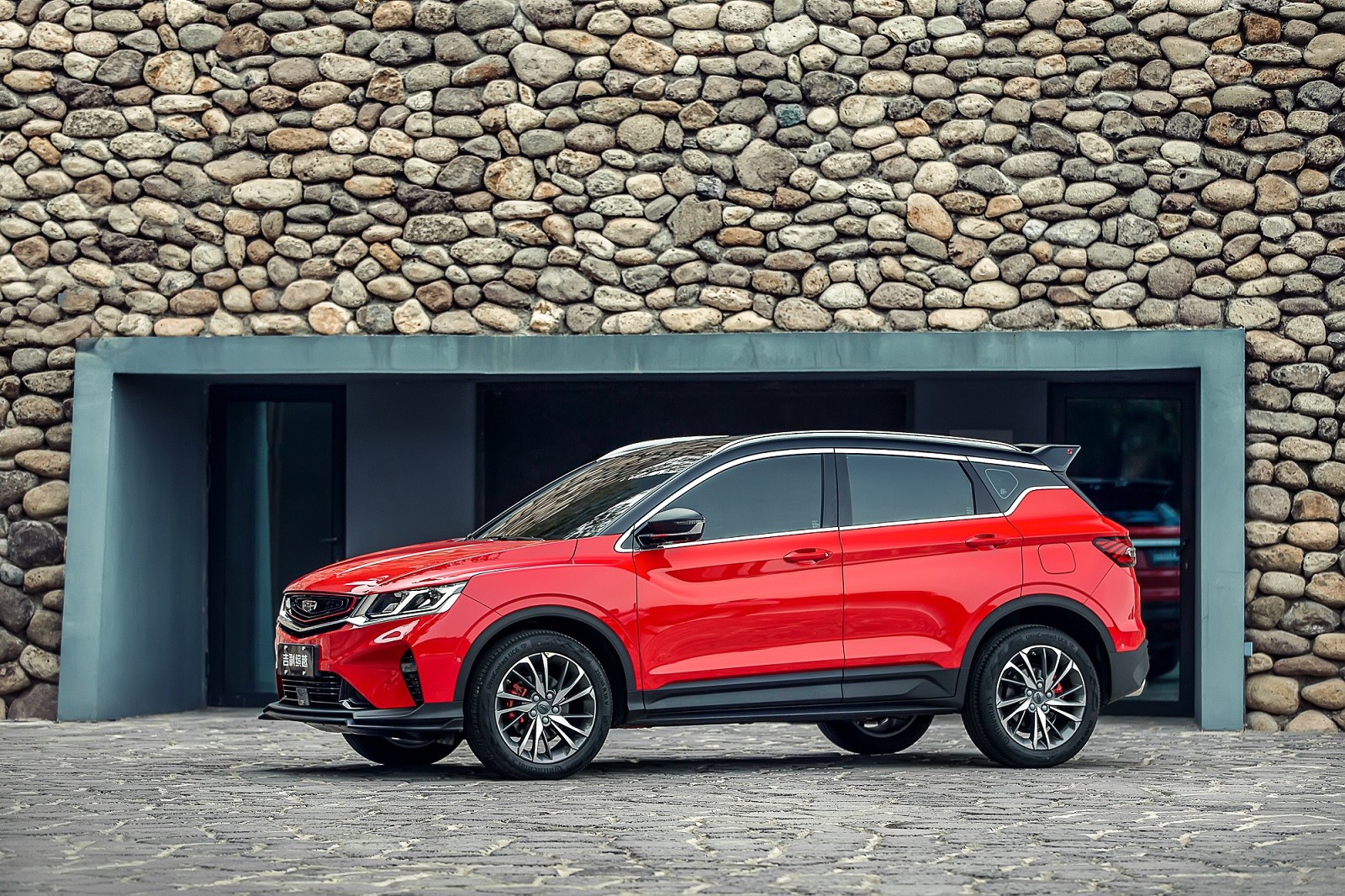 Geely Bin Yue-6 Geely Says Its New Bin Yue Crossover Has A Star Wars Inspired Interior