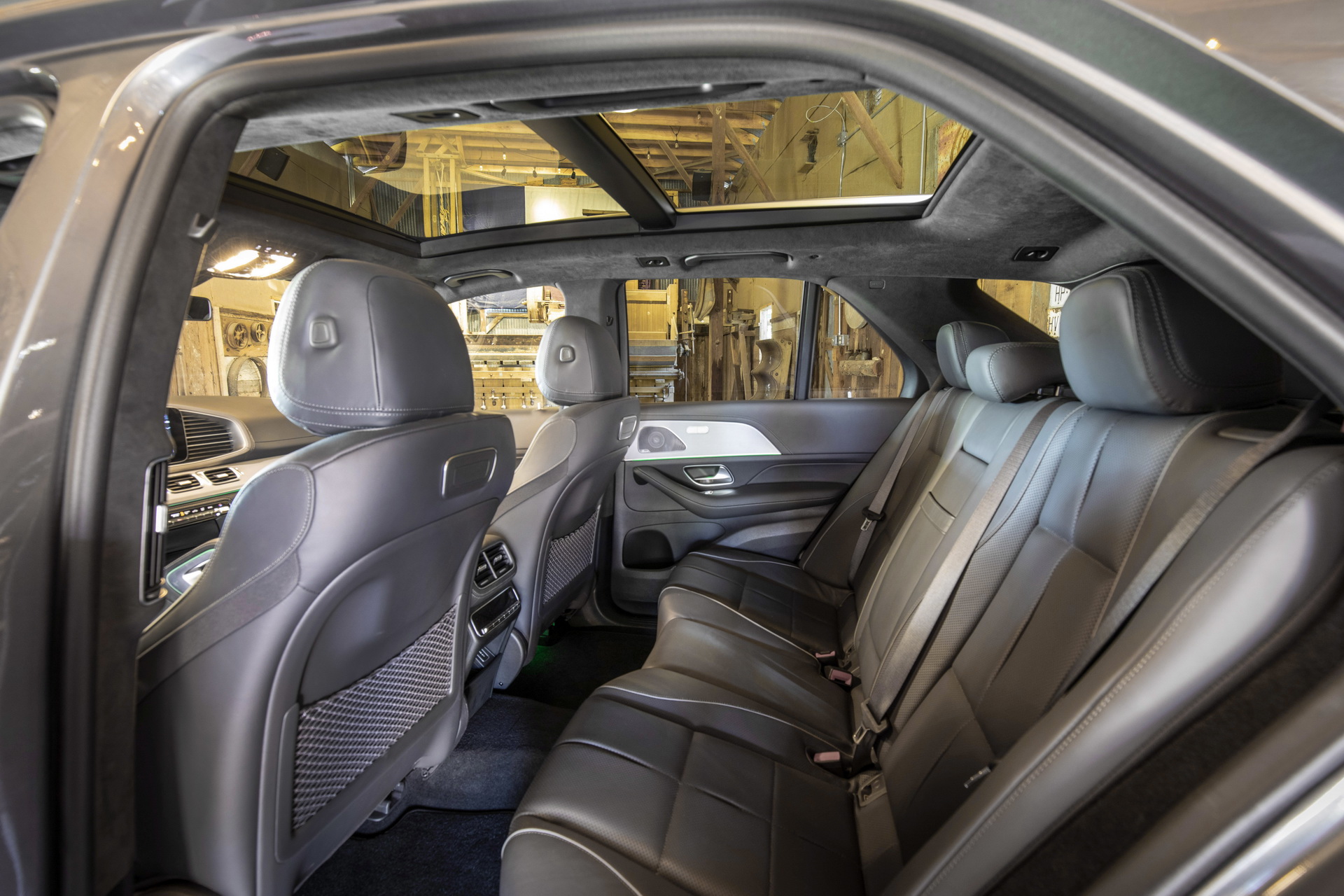 2019-Mercedes-GLE-85 2019 Mercedes GLE Detailed: More Tech, More Space, More Everything