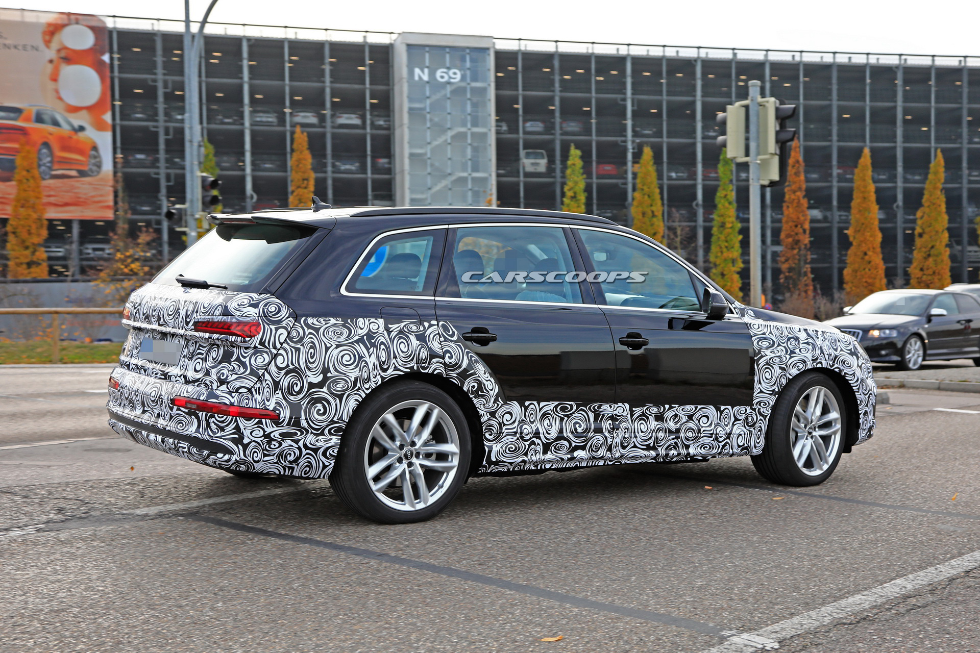 2020 audi q7 spied inside out 9 2020 Audi Q7 Facelift Getting Q8-Style Triple Screen Dashboard