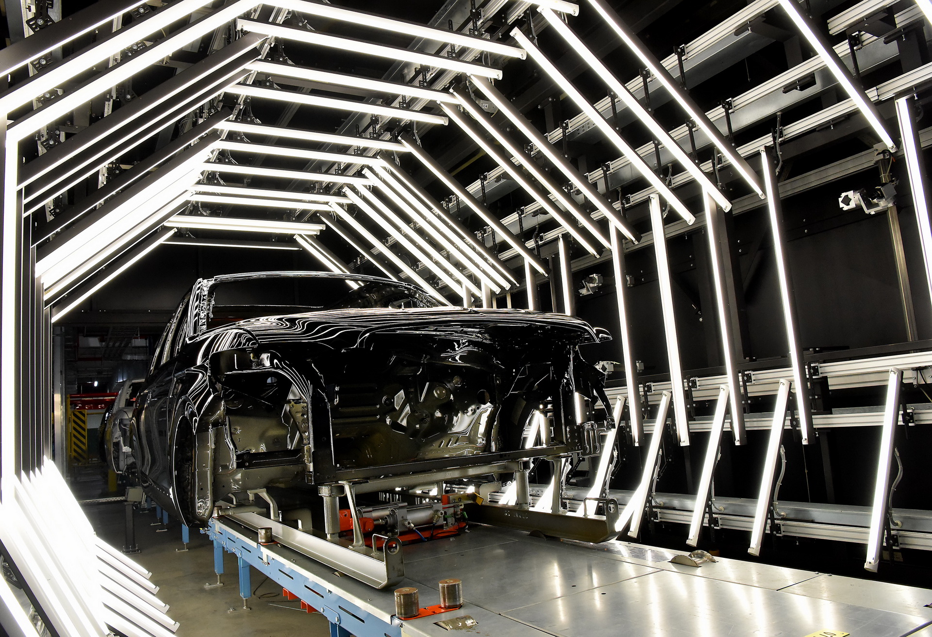 Ford-Production-06 Ford Cuts Shifts In Two US Factories But Will Not Fire Any Workers