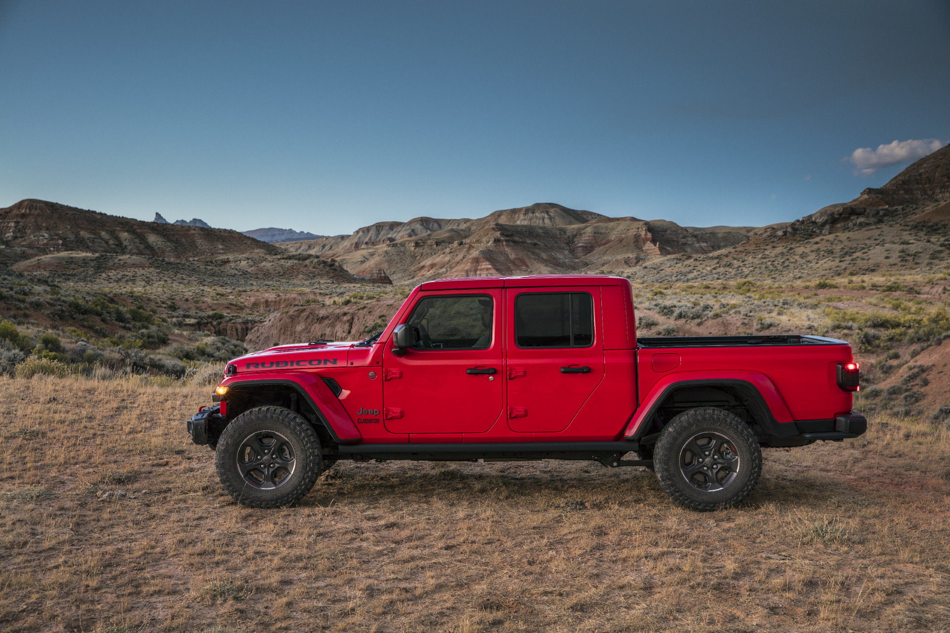 2020 Jeep Gladiator Truck 7 2020 Jeep Gladiator Just Can’t Wait To Tackle Some Off-Road Trails