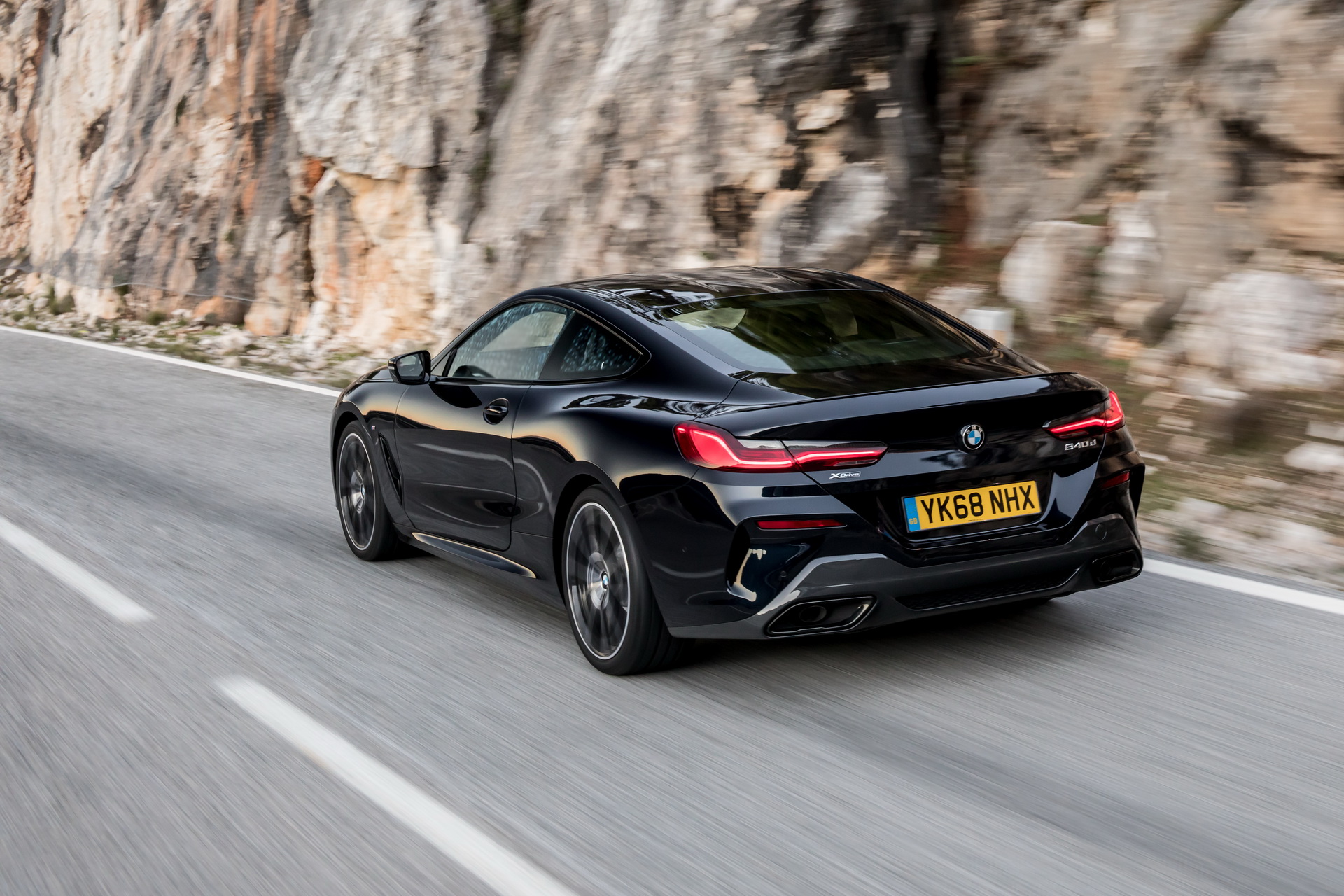 2019-BMW-8-Series-UK-31 2019 BMW 8-Series Coupe Lands In The UK Priced From £76,270
