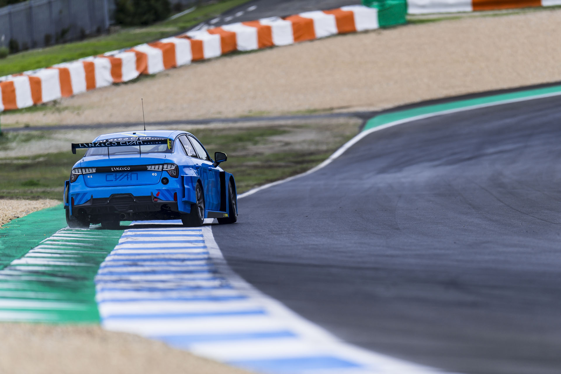 Test Estoril Lynk & Co 03 TCR Racer Hits The Track For The First Time