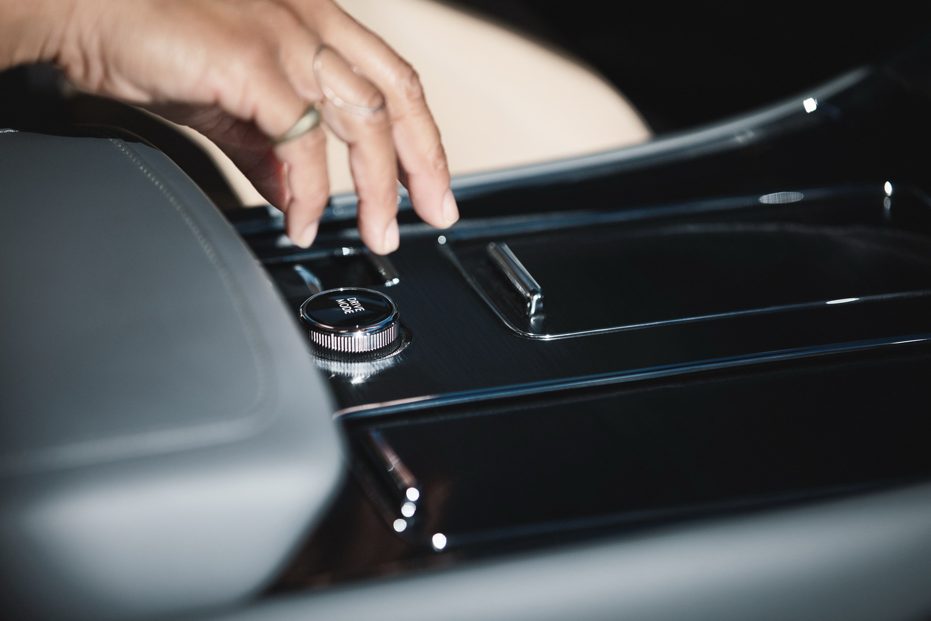 2020 Lincoln Aviator 37 2020 Lincoln Aviator Flies Into Audi Q7 And Volvo XC90 Territory