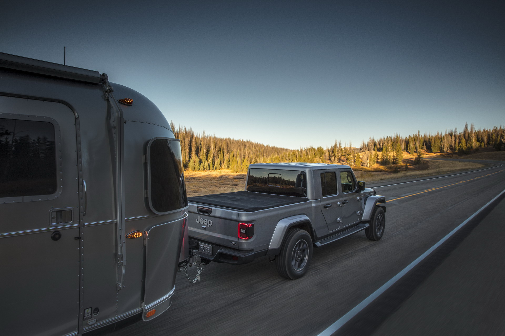 2020 Jeep Gladiator Truck 155 2020 Jeep Gladiator Just Can’t Wait To Tackle Some Off-Road Trails