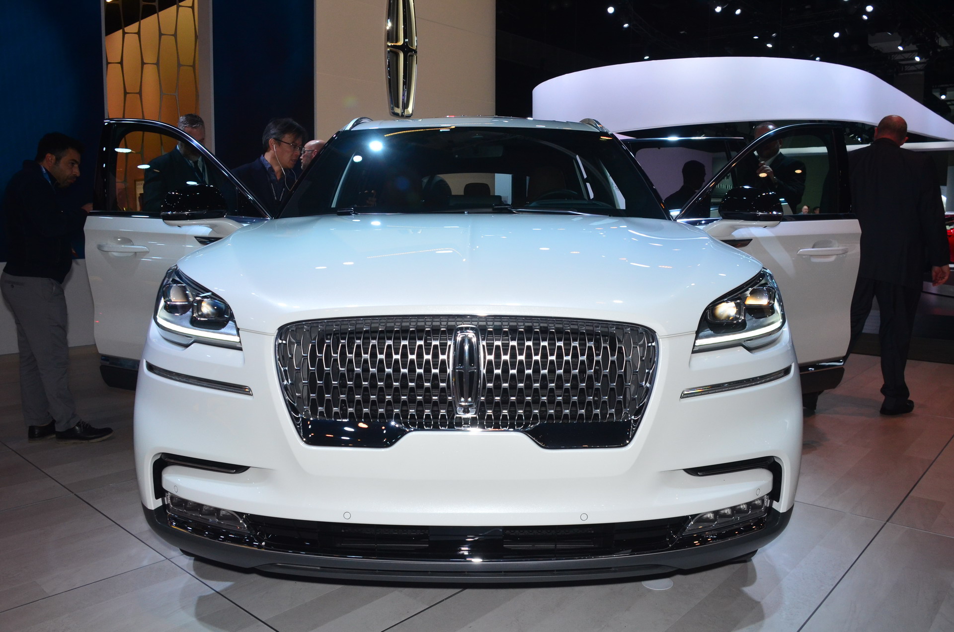 Lincoln Aviator 2 2020 Lincoln Aviator Flies Into Audi Q7 And Volvo XC90 Territory