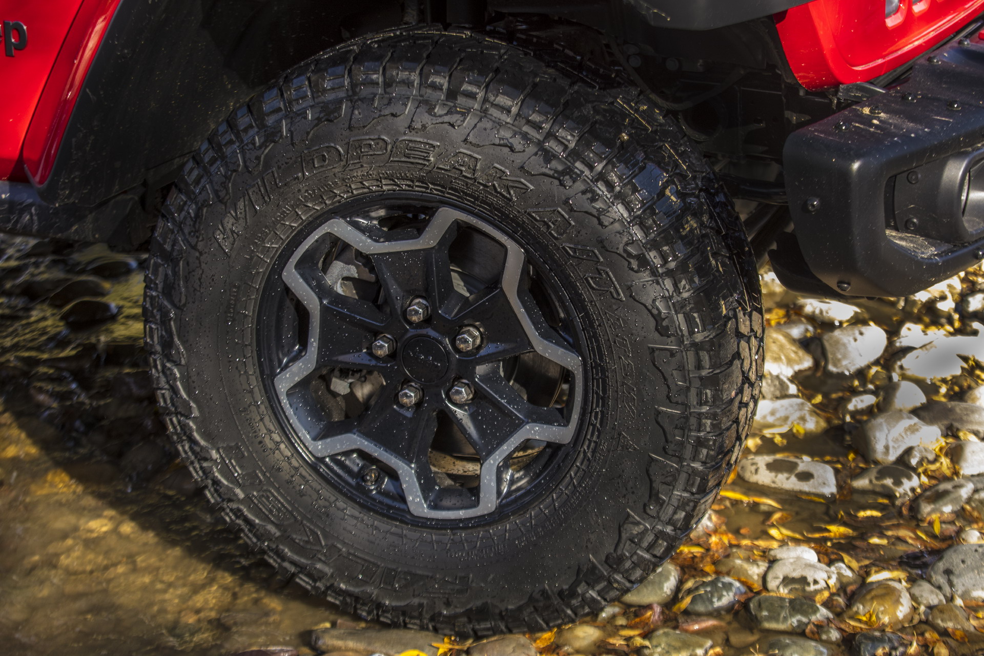 2020 Jeep Gladiator Truck 132 2020 Jeep Gladiator Just Can’t Wait To Tackle Some Off-Road Trails