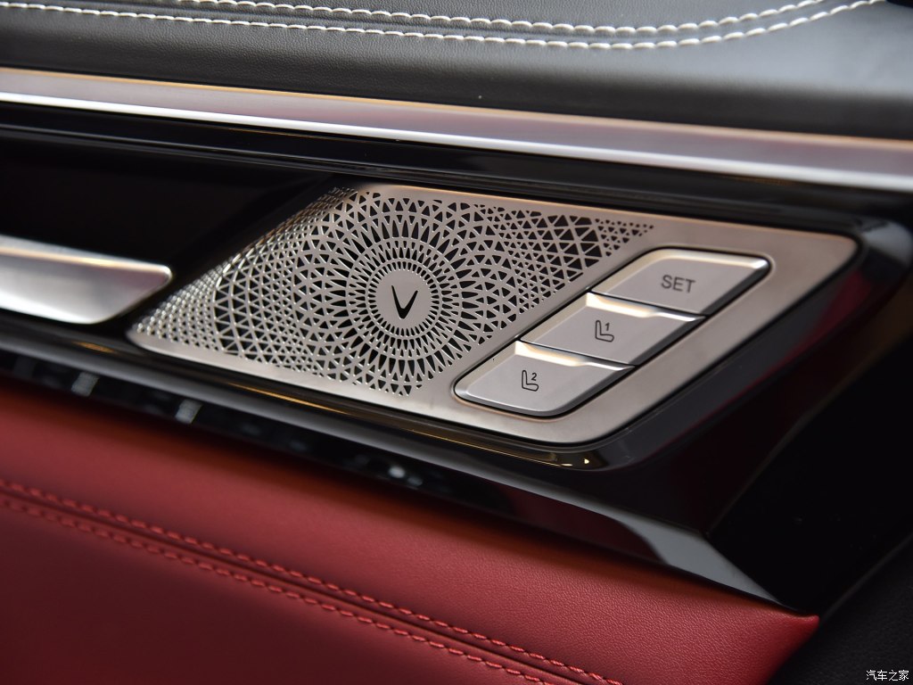 changan cs85 coupe crossover unveiled 102 Changan CS85 Coupe Crossover Looks Like The Lovechild Of A BMW X4 And A VW Touareg