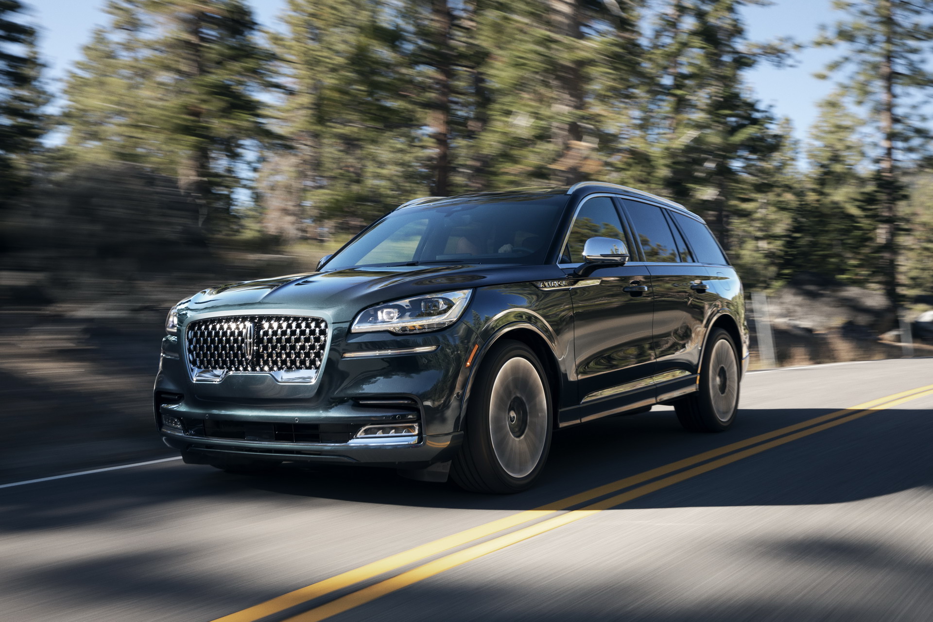 2020 Lincoln Aviator 8 2020 Lincoln Aviator Flies Into Audi Q7 And Volvo XC90 Territory