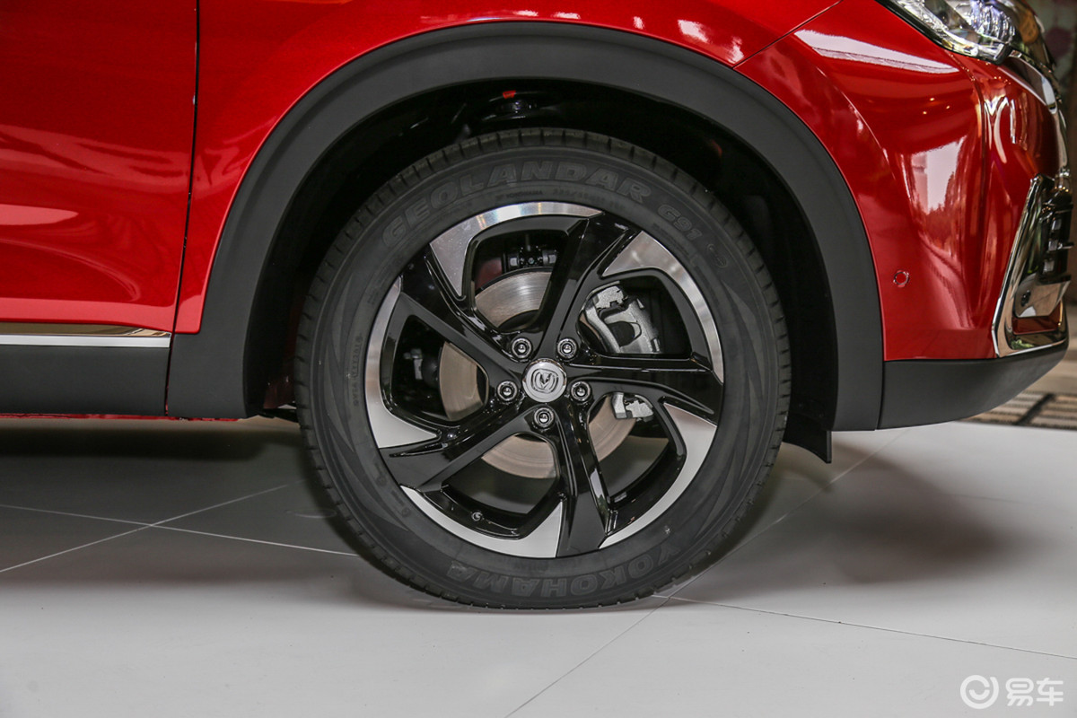 changan cs85 coupe crossover unveiled 29 Changan CS85 Coupe Crossover Looks Like The Lovechild Of A BMW X4 And A VW Touareg