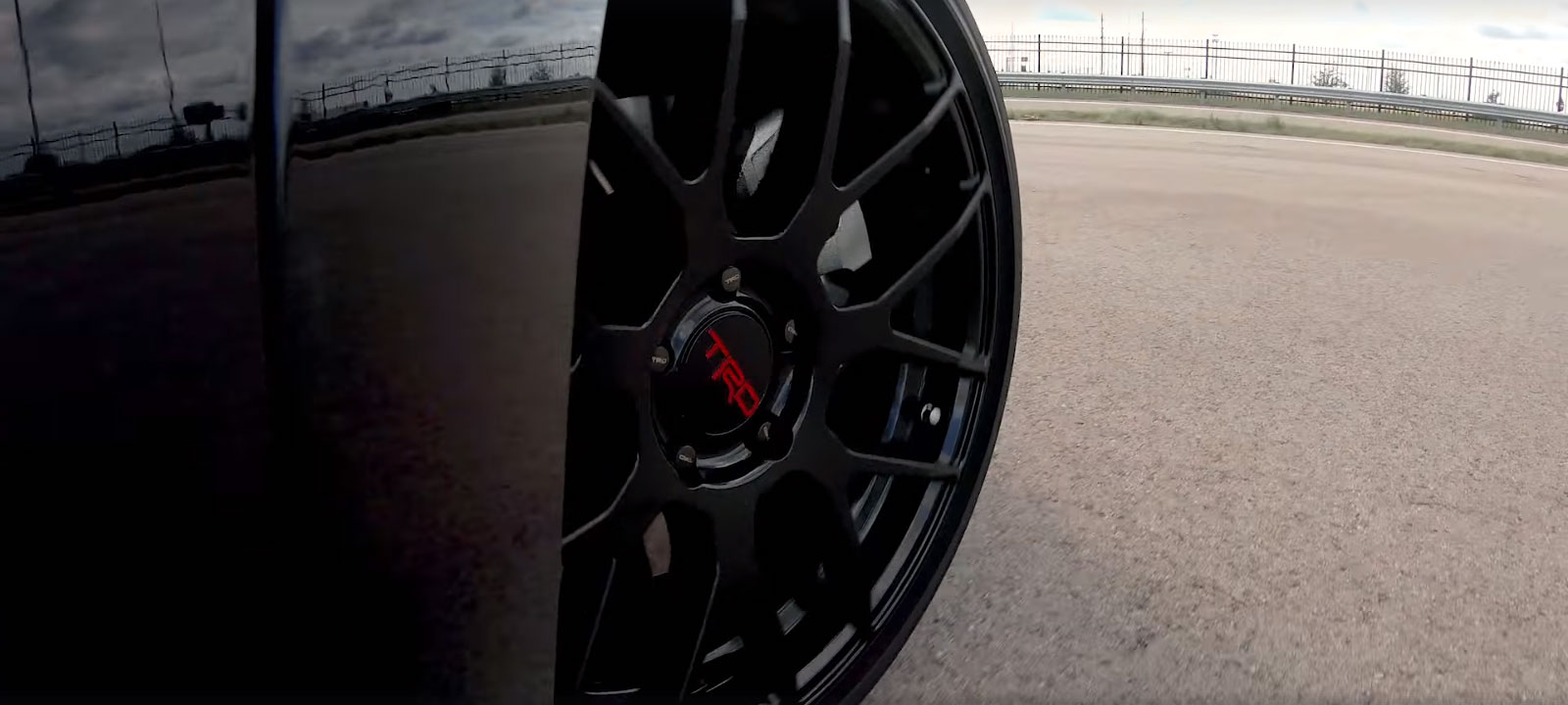 Toyota-Avalon-Camry-TRD-3 Toyota Shows Avalon And Camry TRD Ahead Of LA Auto Show