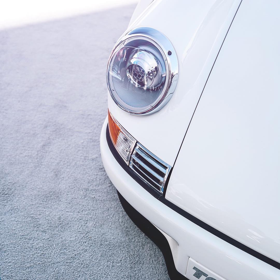 1977 porsche 911 coupe tesla electric motor 2 Classic Porsche 911 Swaps Flat-Six For Tesla Electric Motor With 700HP