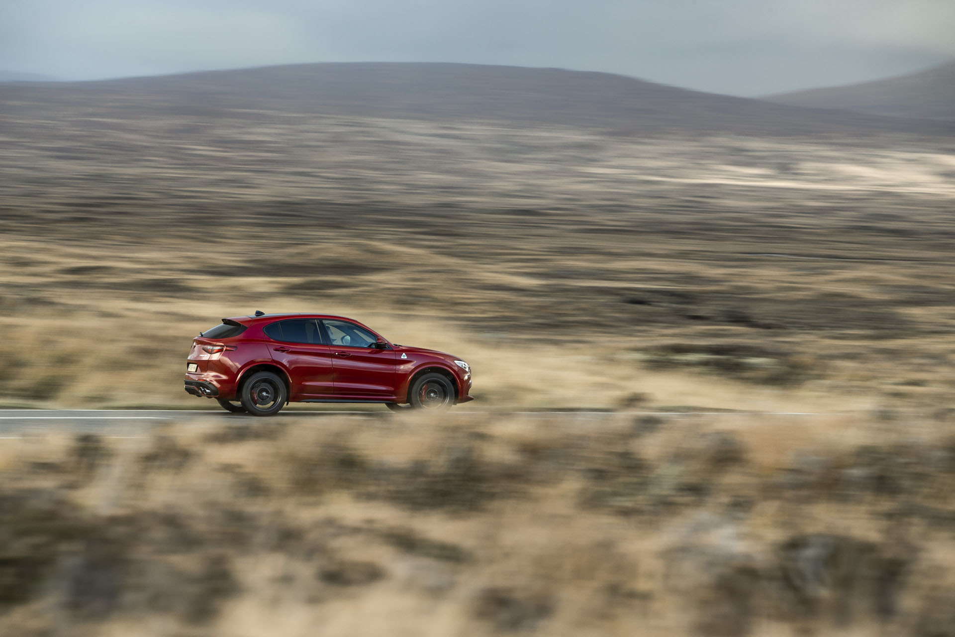 2019-alfa-romeo-stelvio-quadrifoglio-07 Start Your Morning Off Right With 125 Photos Of The Alfa Romeo Stelvio Quadrifoglio