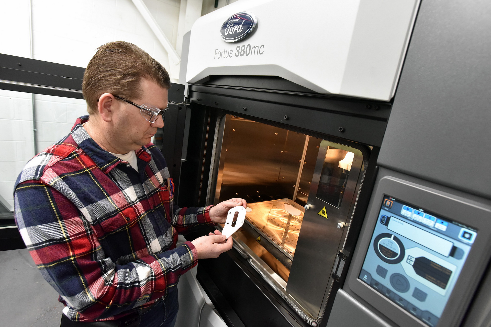 Ford-Production-11 Ford Cuts Shifts In Two US Factories But Will Not Fire Any Workers