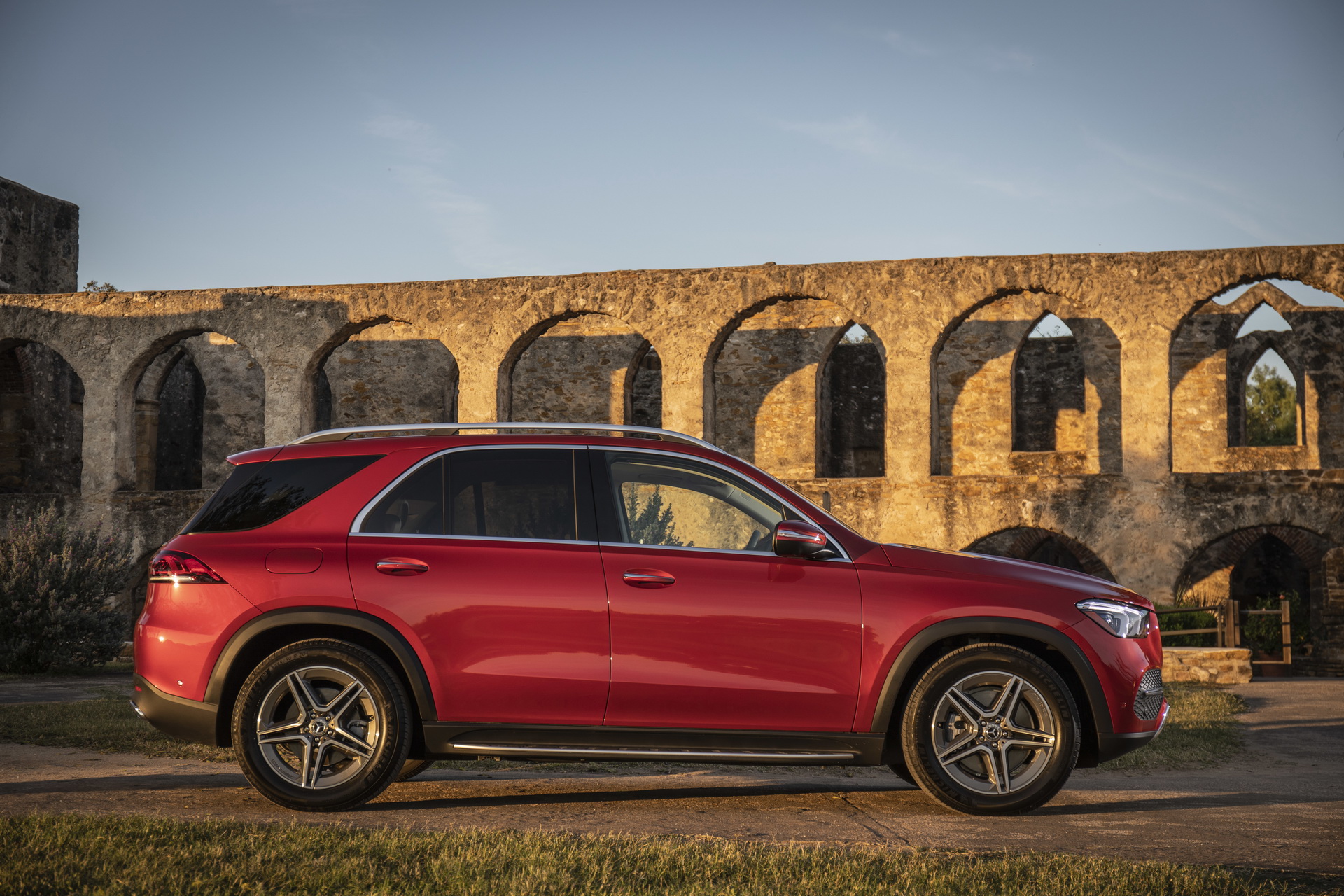 2019-Mercedes-GLE-75 2019 Mercedes GLE Detailed: More Tech, More Space, More Everything