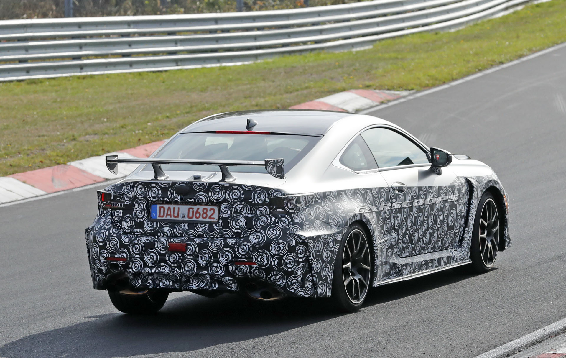 Lexus-RC-F-GT-16 Track-Focused Lexus RC F GT Flexes Its Muscles Before The Big Debut