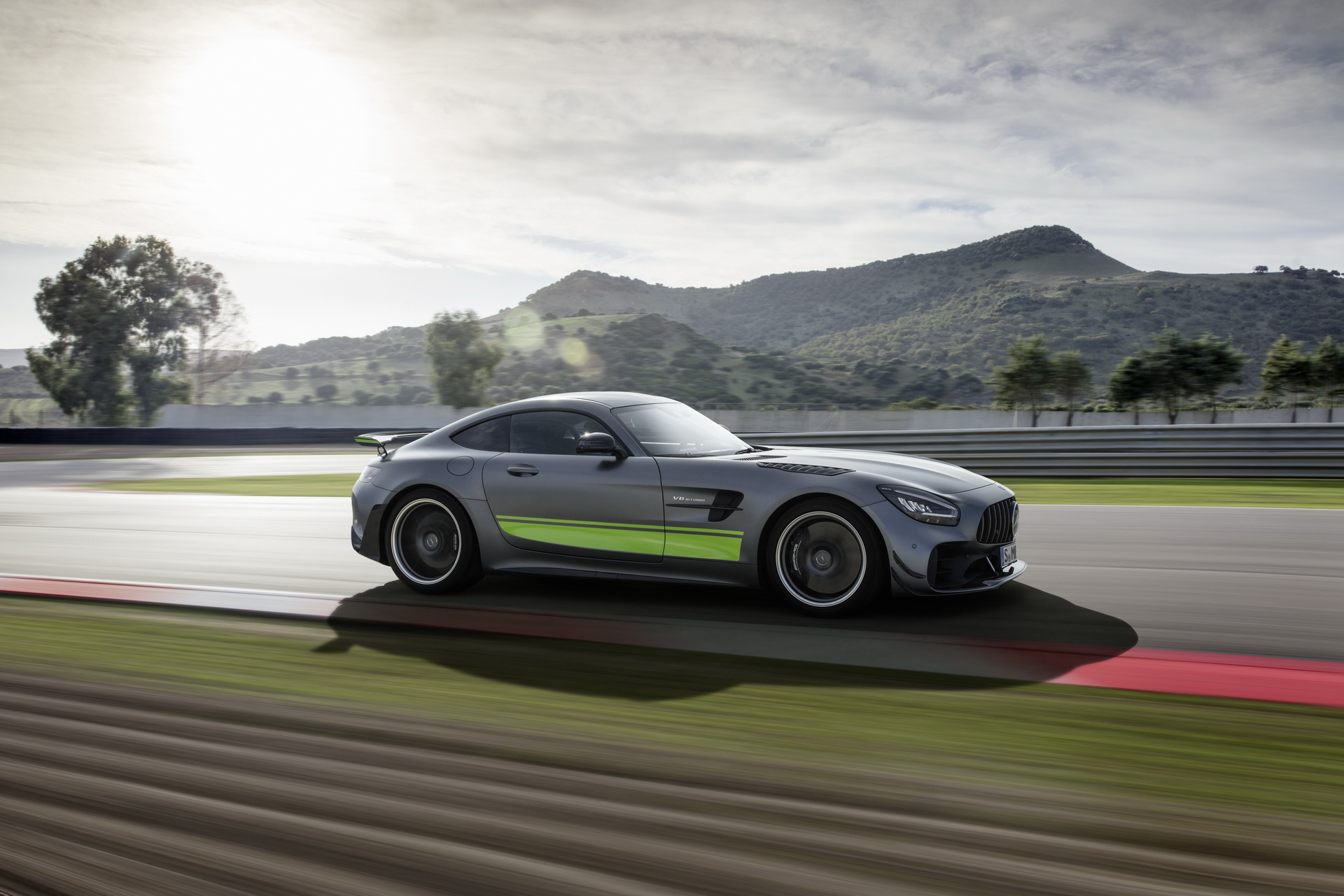 2020 Mercedes-AMG GT and AMG GT R PRO 42 2020 Mercedes-AMG GT R Pro Headlines Updated 2-Door GT Family