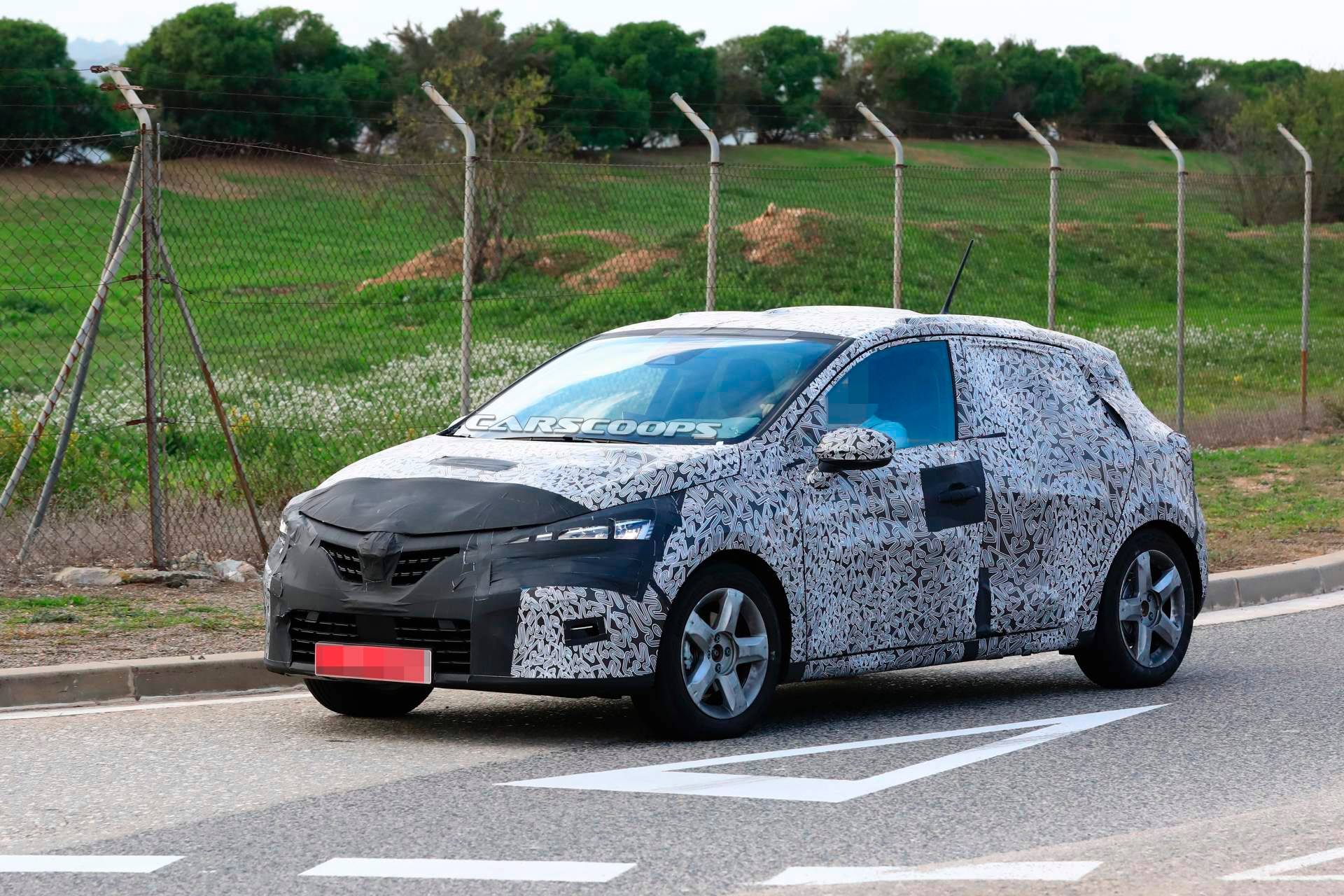 2019 Renault Clio spy shots 13 2019 Renault Clio Spied Looking More Familiar As It Drops Padded Camo