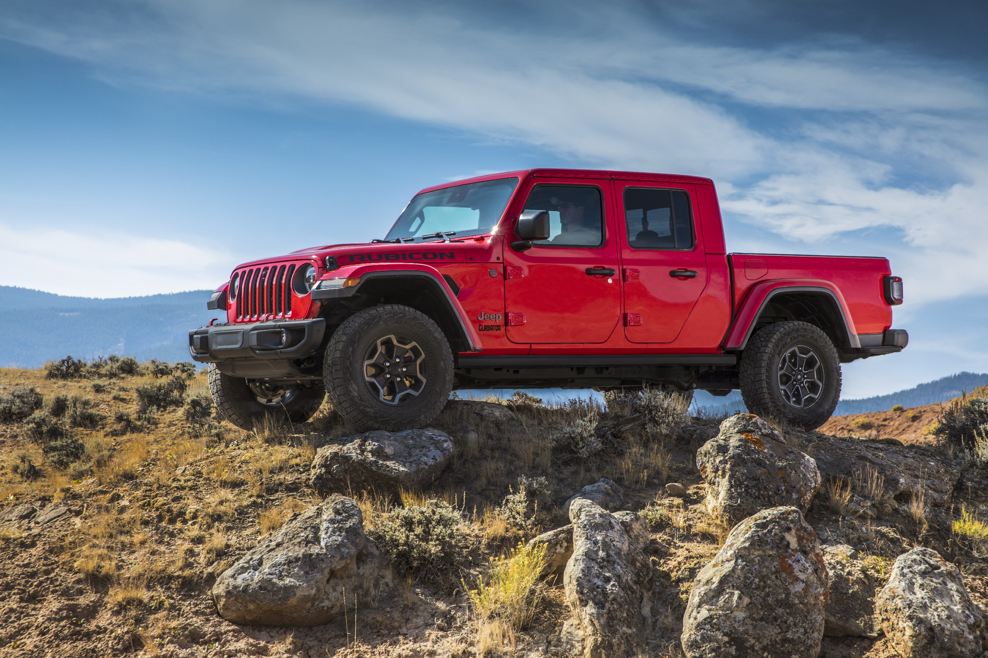 2020 Jeep Gladiator Truck 4 2020 Jeep Gladiator Just Can’t Wait To Tackle Some Off-Road Trails