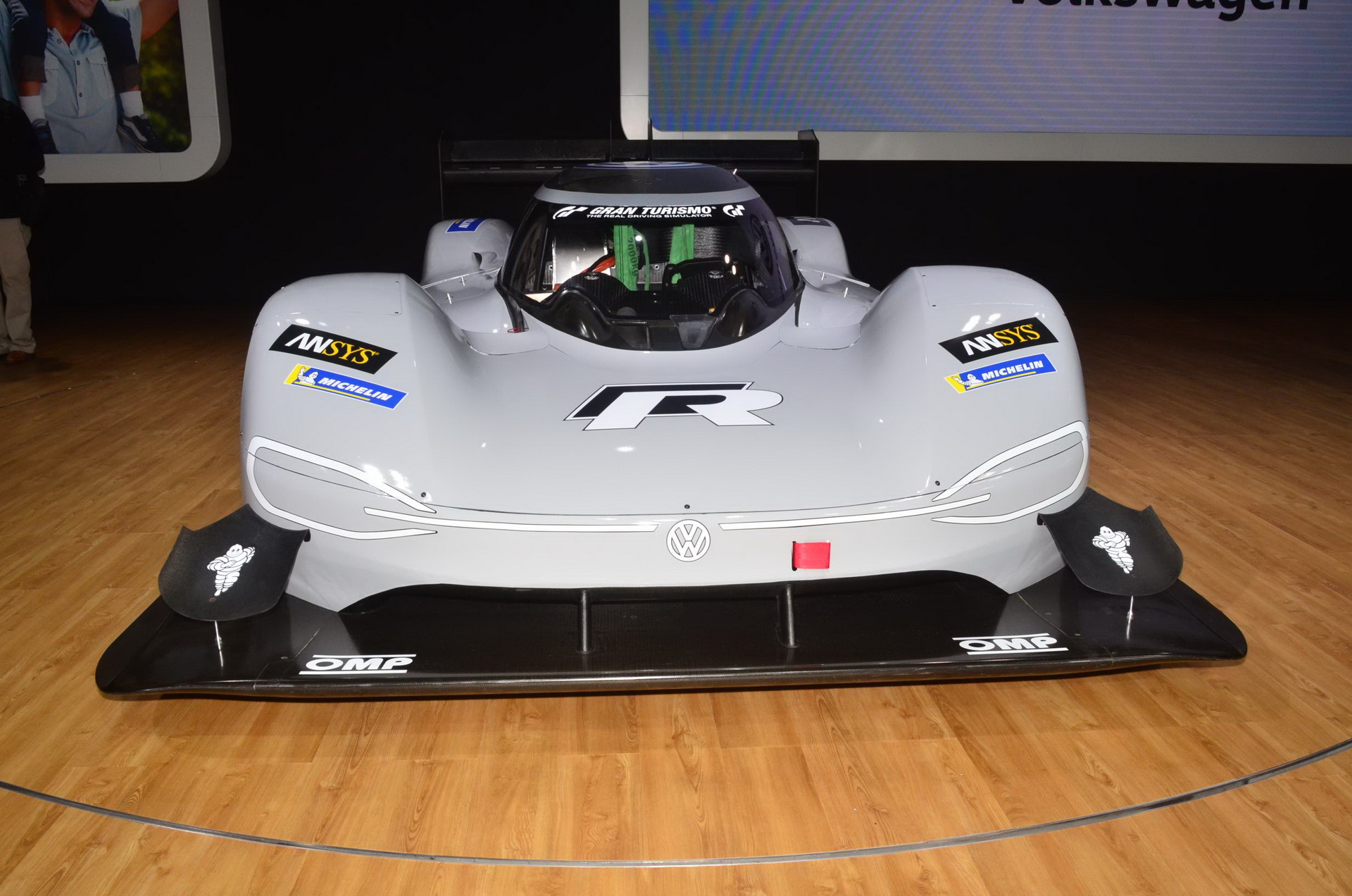 vw idr pikes peak la livepics 5 VW’s Pikes Peak Conquering I.D. R Racer Looks Pretty Fast Standing Still, Doesn’t It?