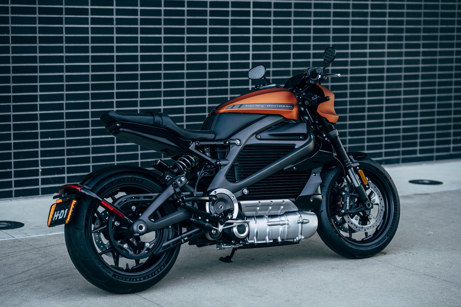 Harley-Davidson LiveWire-25 Harley-Davidson’s Electric LiveWire Bike Has 110 Mile Range, Costs $29,799