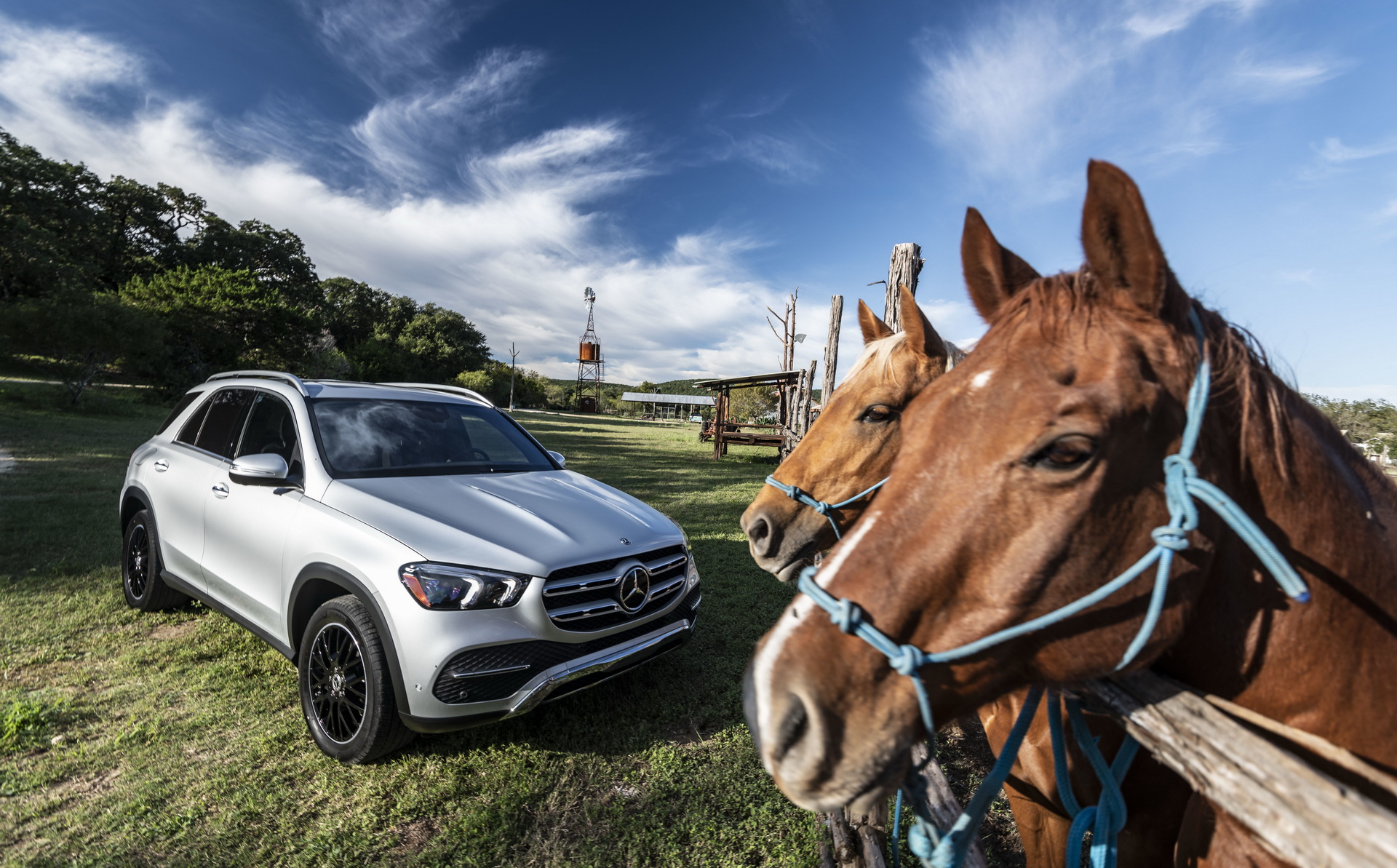2019-Mercedes-GLE-22 2019 Mercedes GLE Detailed: More Tech, More Space, More Everything