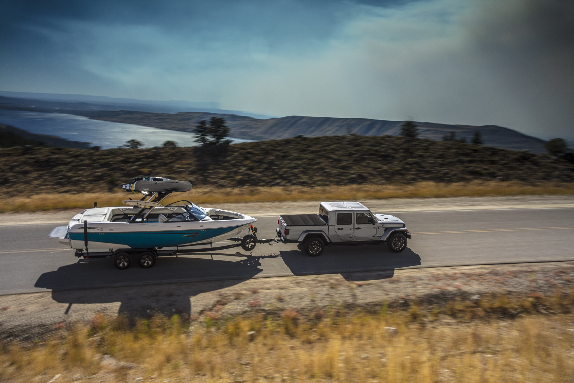 2020 Jeep Gladiator Truck 165 2020 Jeep Gladiator Just Can’t Wait To Tackle Some Off-Road Trails