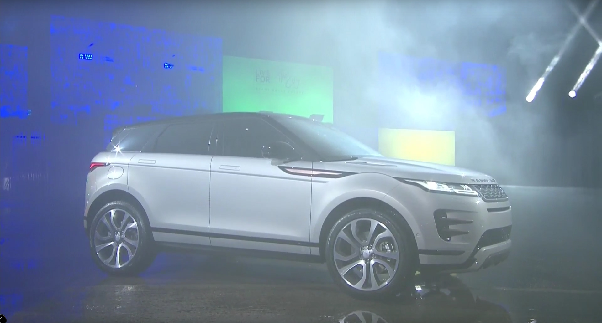 New 2020 Range Rover Evoque 1 2020 Range Rover Evoque Is A Baby Velar In A Short Skirt (Live Gallery)