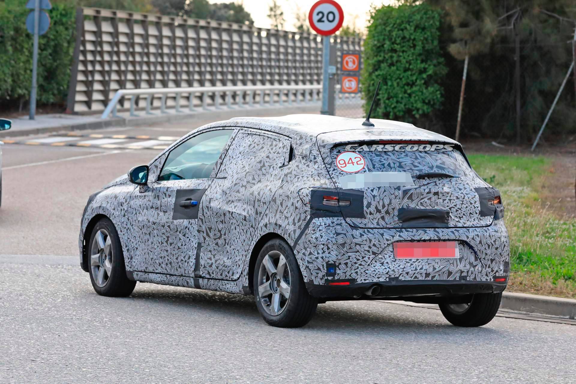 2019 Renault Clio spy shots 18 2019 Renault Clio Spied Looking More Familiar As It Drops Padded Camo