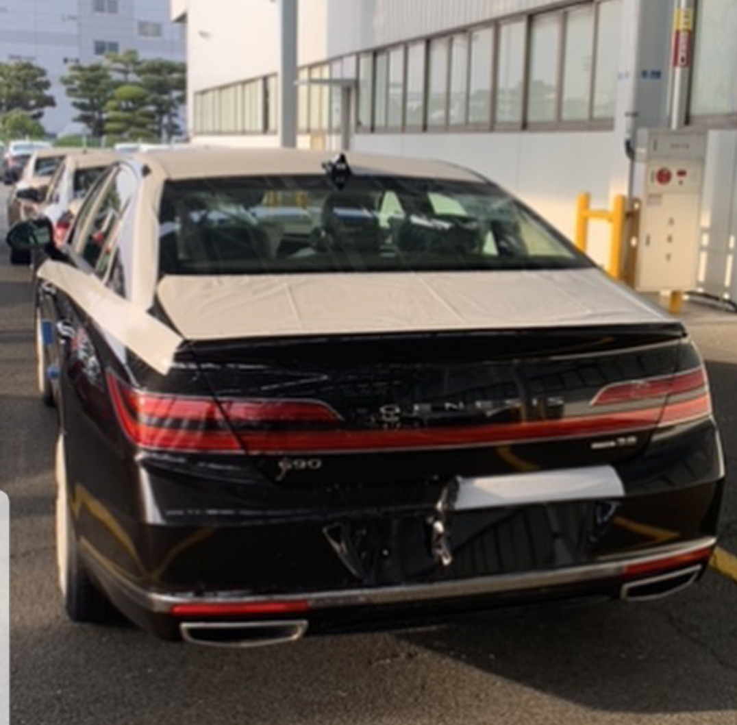 Screenshot_20181120-161650_Instagram 2019 Genesis G90 Spotted With Minimal Disguise, Superman-Like Grille