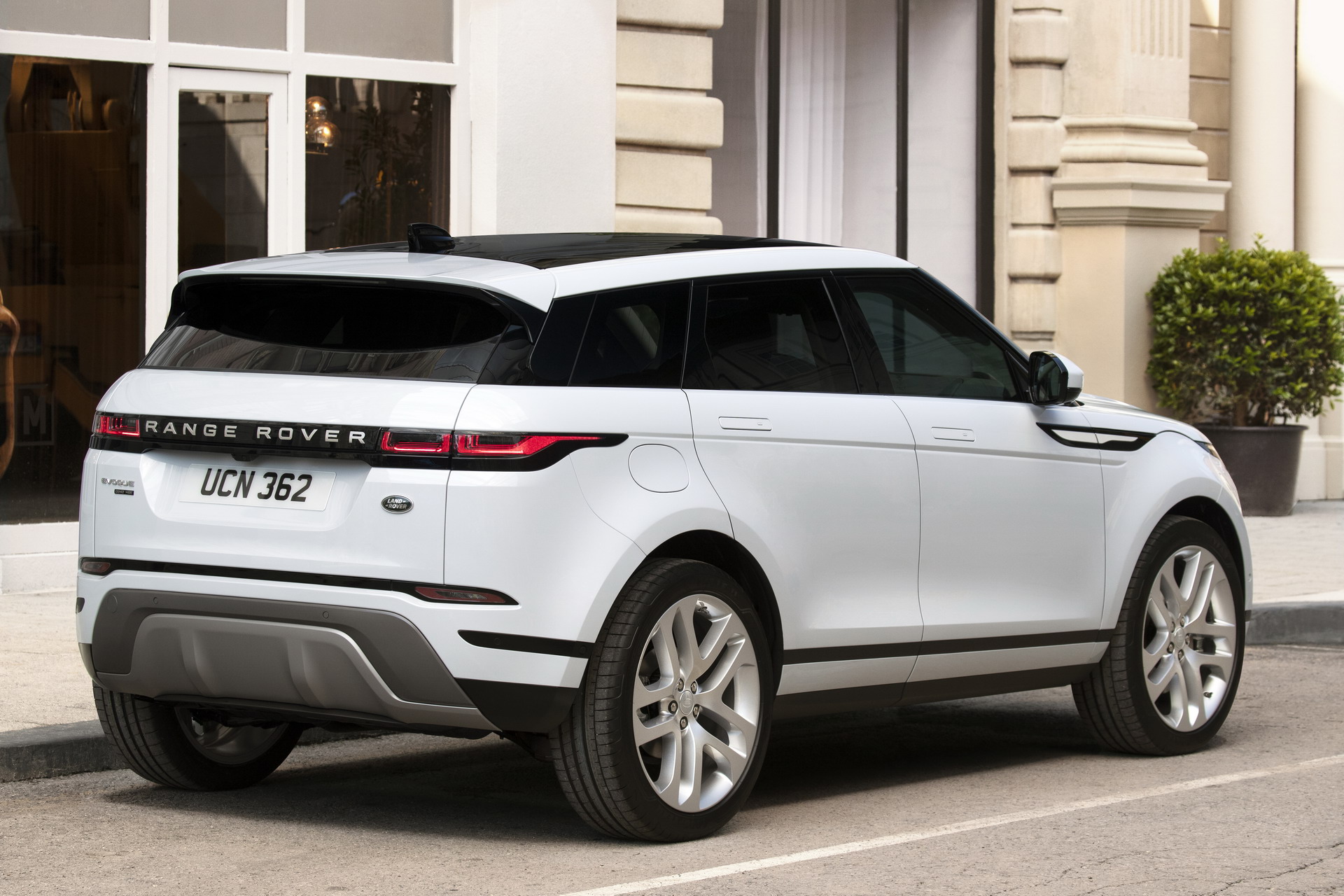 2020 Range Rover Evoque 65 2020 Range Rover Evoque Is A Baby Velar In A Short Skirt (Live Gallery)