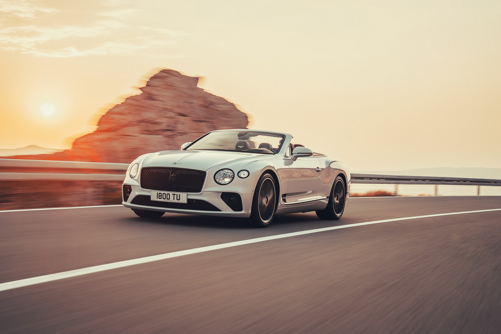 Bentley_Continental_GT_Convertible_02 New Bentley Continental GT Convertible Is A No-Compromise Continent Crusher