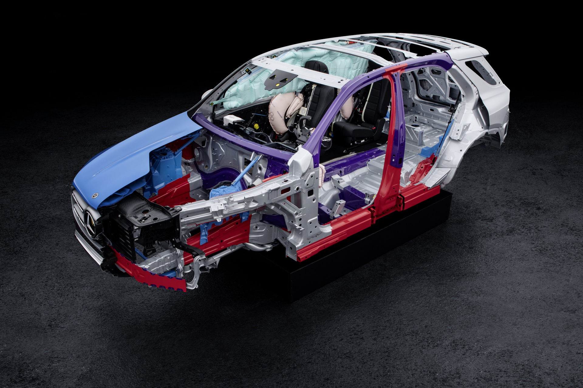 2019-Mercedes-GLE-113 2019 Mercedes GLE Detailed: More Tech, More Space, More Everything